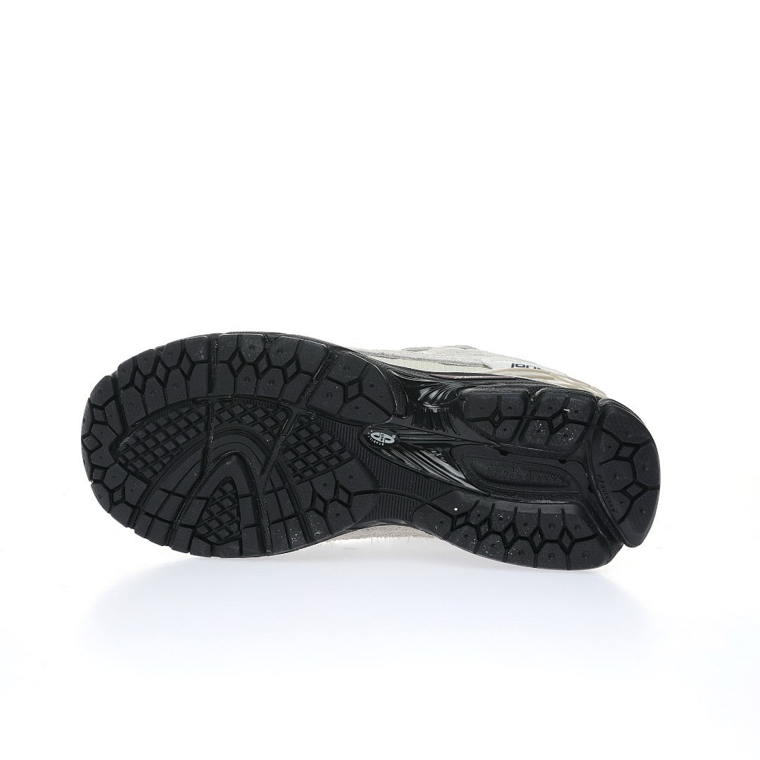 New Balance M1906