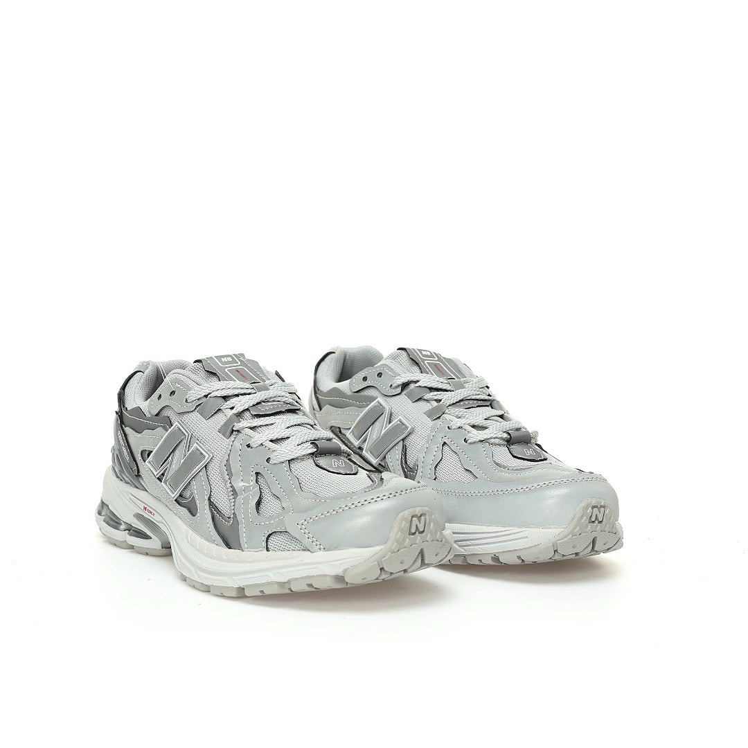 New Balance M1906